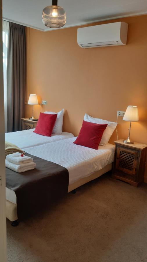 Hotel Stedswal Sloten  Ngoại thất bức ảnh